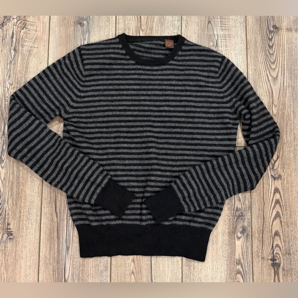 100% Cashmere Black Gray Striped Crewneck Sweater Soft Cozy